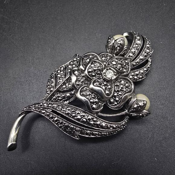 Kenneth Jay Lane for Avon Brooch Silver Tone Flower 1989 Renaissance Collection - Picture 4 of 9